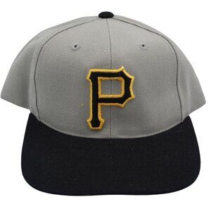 Vintage 90s PIttsburgh Pirates GrossCap GCC Gray Wool Snapback Hat Cap